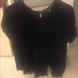Black short sleeve shirt